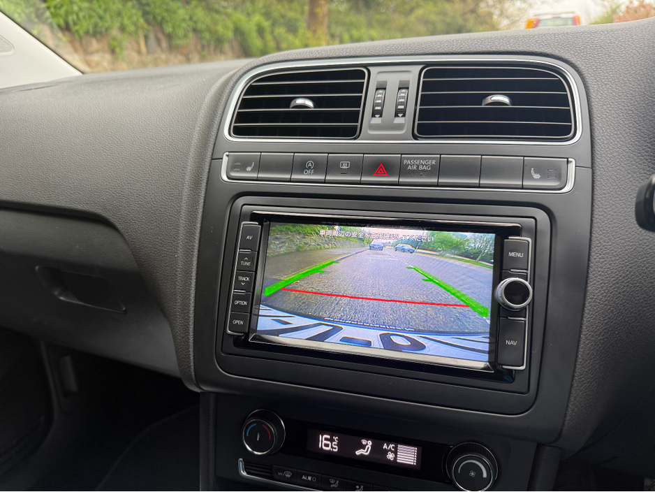 2017 Volkswagen Polo - image 24