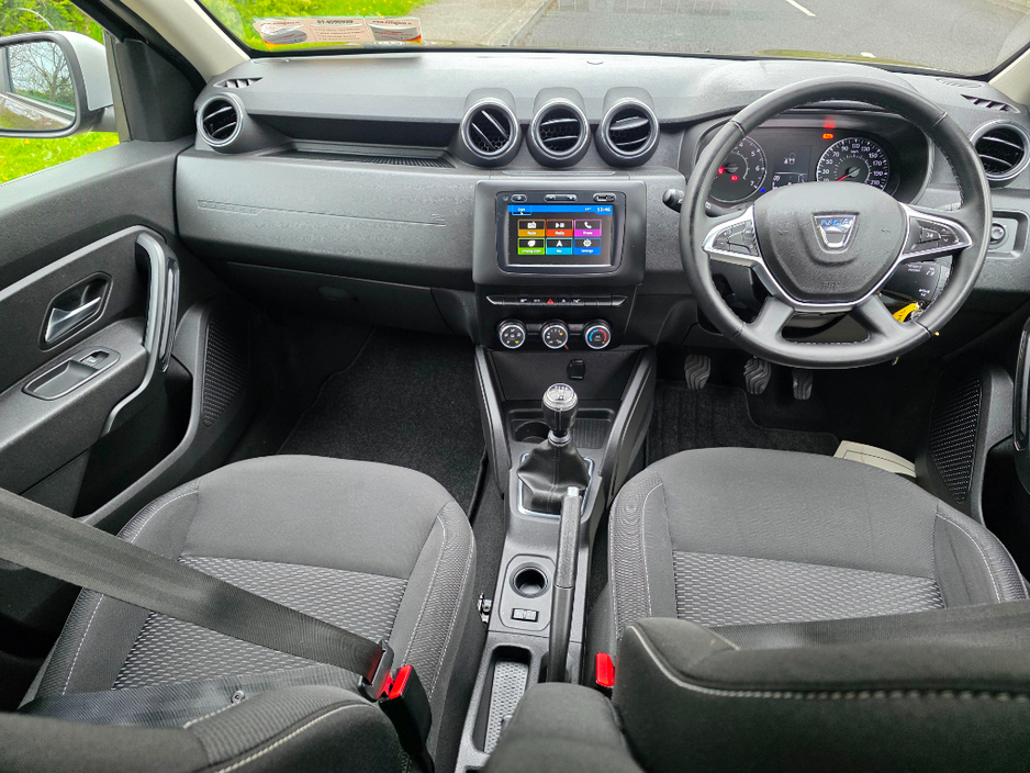 2019 Dacia Duster - image 12