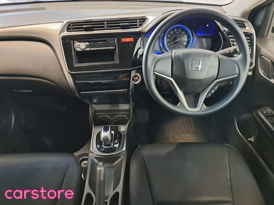 2016 Honda Grace DAA-GM4 4 DR AUTO €14,990
