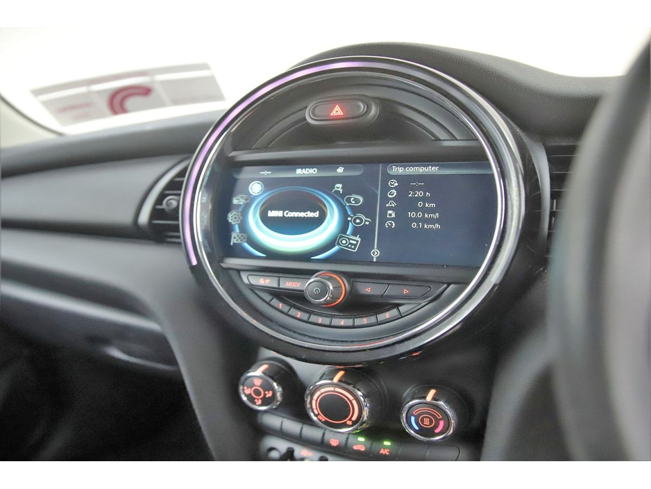 2017 MINI Hatch 1.5 AUTO 5DR *1 YEARS WARRANTY* €15,990