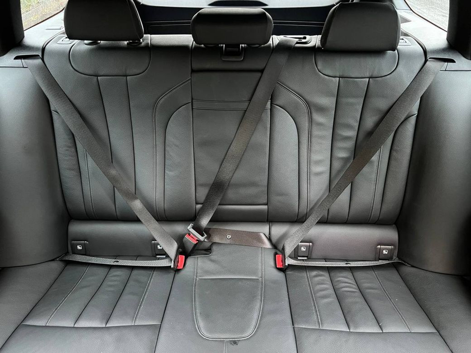 2019 BMW 5 Series - image 12