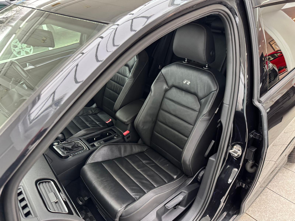 2014 Volkswagen Golf - image 14