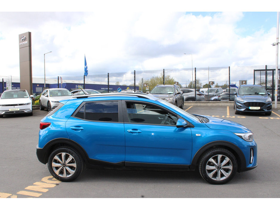 2023 Kia Stonic - image 6