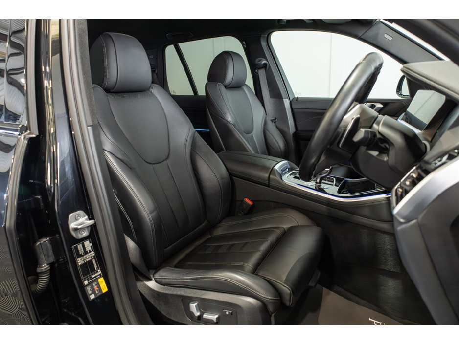 2022 BMW X5 xDrive45e M Sport €62,950