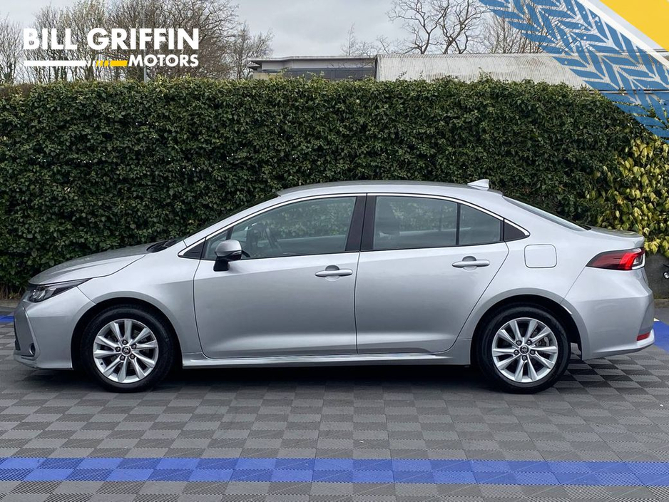 2023 Toyota Corolla - image 3