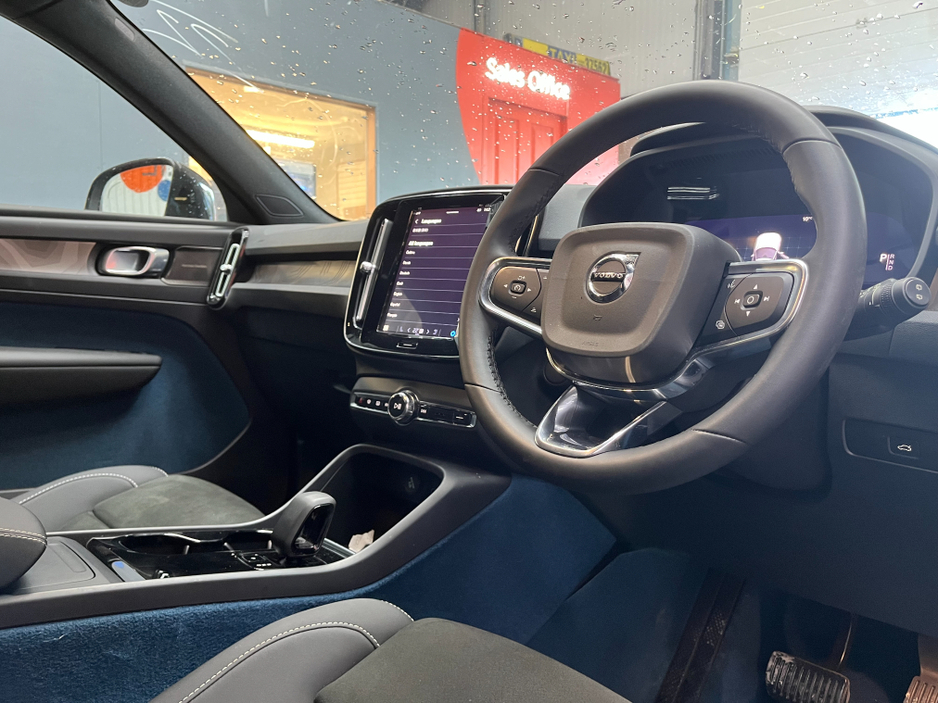 2022 Volvo XC40 2022 VOLVO XC40 EV RECHARGE ULTIMATE AUTOMATIC / CRUISE CONTROL / 360° CAMERA / ELECTRIC MEMORY & HEATED SEATS / PANORAMIC SUNROOF €27,950