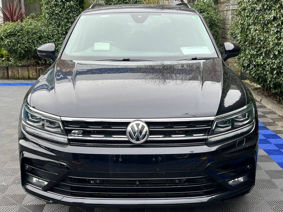 2018 Volkswagen Tiguan R-LINE 4MOTION BLACK EDITION 2.0 TDI // FULL SERVICE HISTORY // LEATHER HEATED SEATS // 360 PARKING CAMERAS €29,900