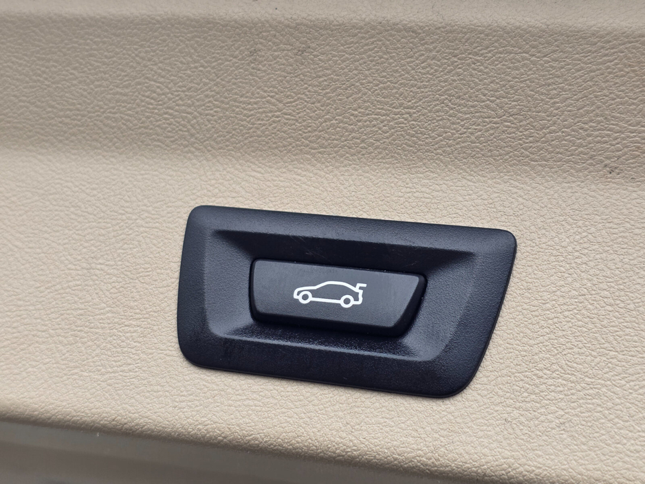 2019 BMW X3 - image 16