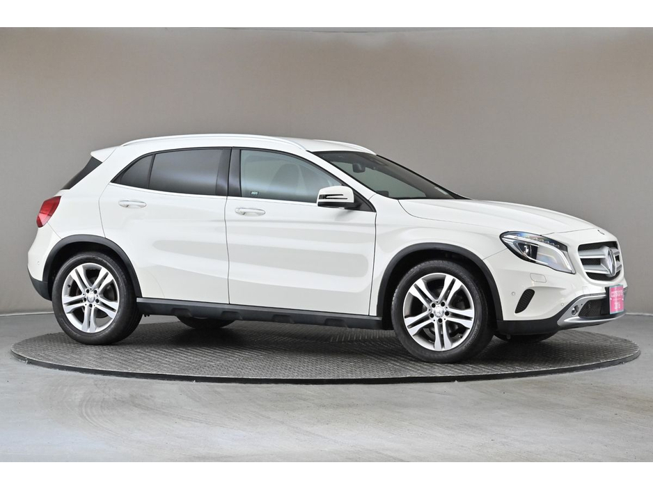 2016 Mercedes-Benz GLA Class GLA 180 *POWERED TAILGATE*HALF LEATHER*REVERSE CAM*PARK SENSORS* €18,690