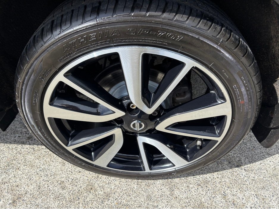 2016 Nissan Qashqai - image 24