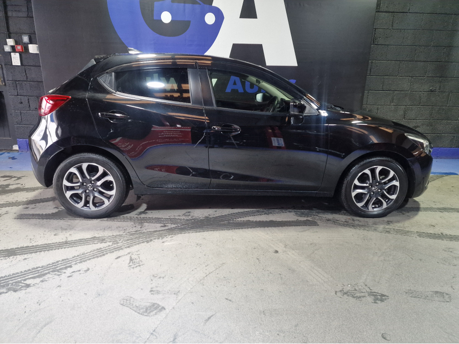 2017 Mazda Mazda2 - image 11