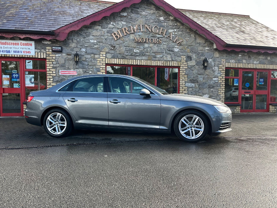 2017 Audi A4 - image 9