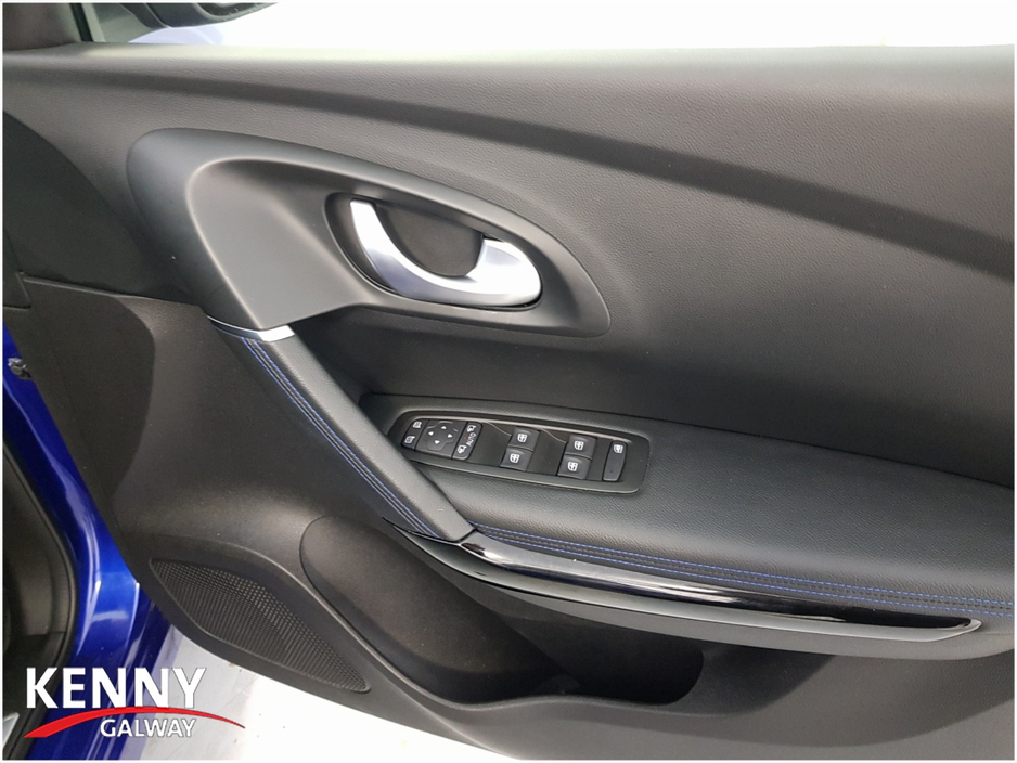 2020 Renault Kadjar - image 23