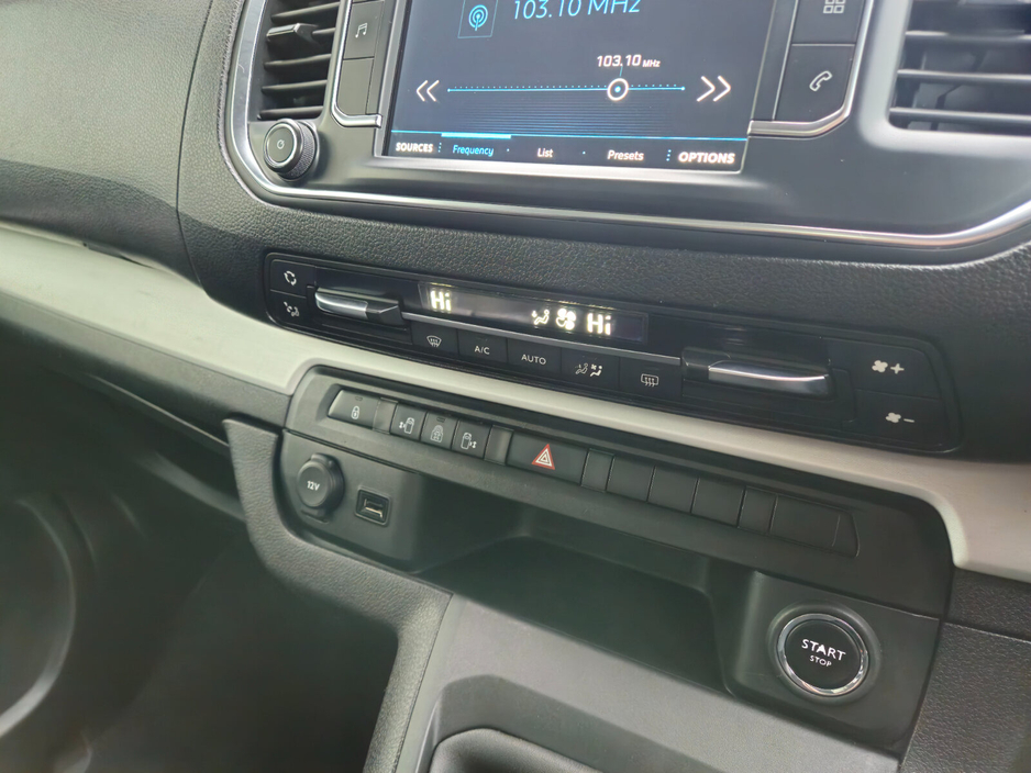 2019 Peugeot Expert  €29,950