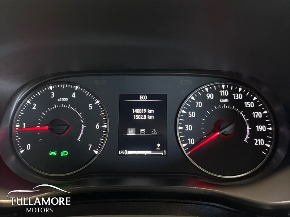 2021 Dacia Sandero Stepway - image 7