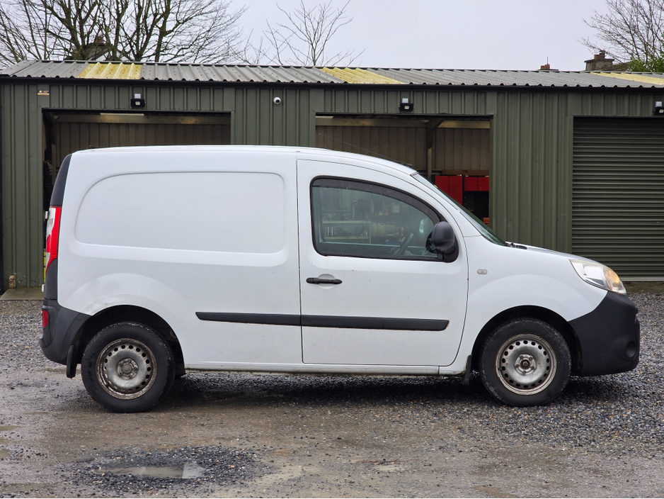 2014 Renault Kangoo - image 3
