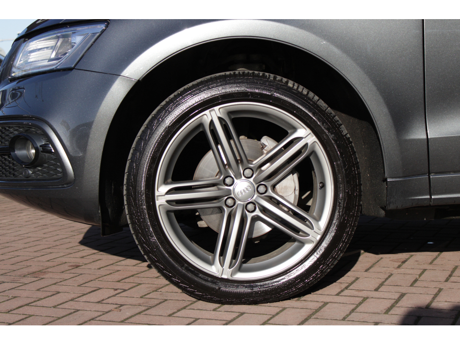 2017 Audi Q5 - image 24