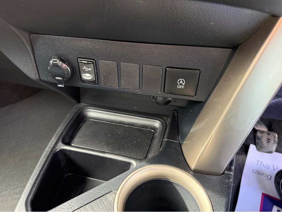 2014 Toyota Rav4 - image 14