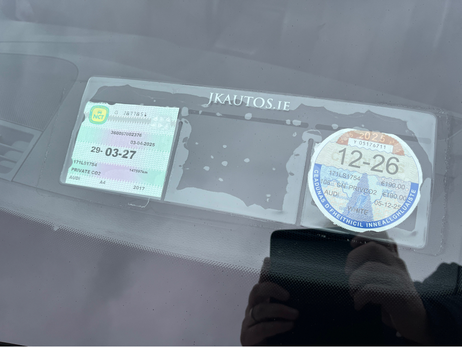 2017 Audi A4 - image 4