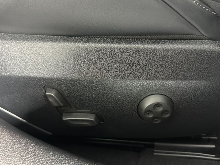 2025 Mercedes-Benz E Class - image 25