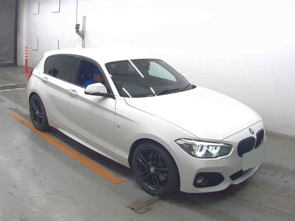 2019 BMW 1 Series 118D M SPORT SHADOW EDITION AUTOMATIC **TOP SPEC / ACTIVE CRUISE CONTOL / 18" GLOSS BLACK ALLOYS / COMFORT ACCESS / ELECTRIC & MEMORY FRONT SEATS / HEATED SEATS / SAT NAV / REVERSE CAMERA** €22,900