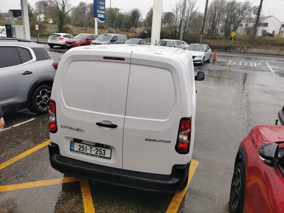 2025 Citroen Berlingo - image 5