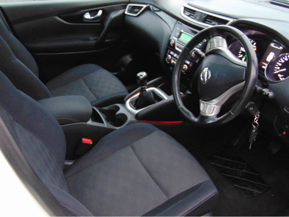 2016 Nissan Qashqai - image 16