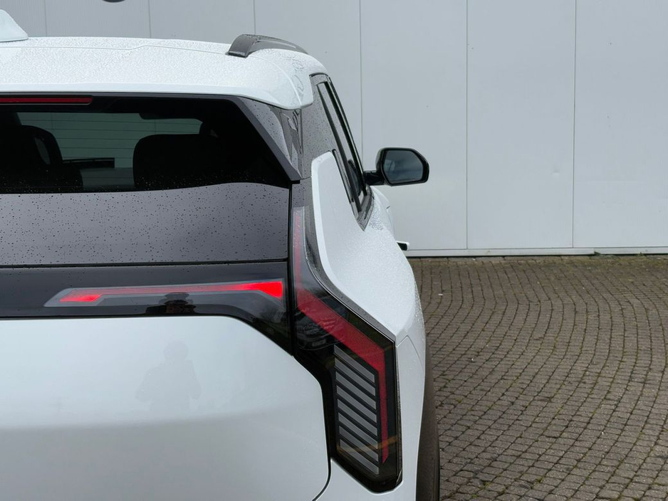 2026 Kia EV3 - image 47