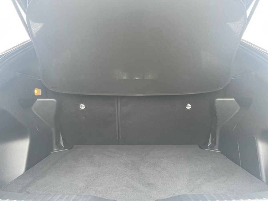 2023 Toyota Yaris Cross - image 10