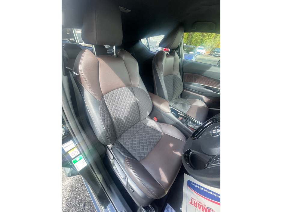 2018 Toyota C-HR - image 12