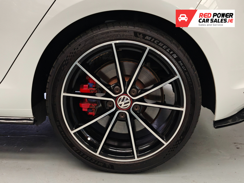 2016 Volkswagen Golf GTI Clubsport Street Edition//LOW KMs €25,950