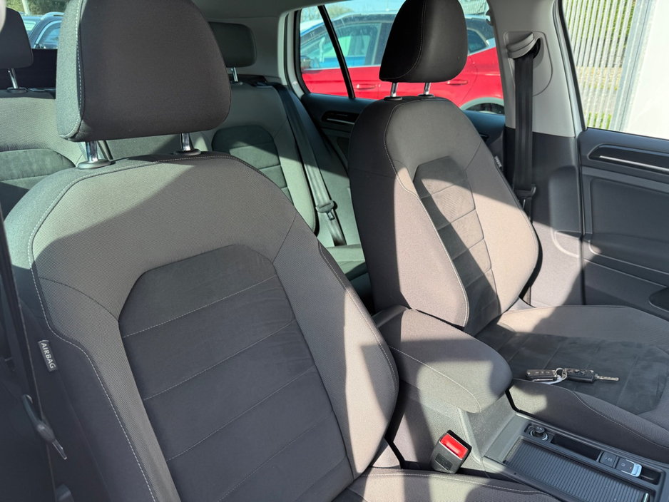 2018 Volkswagen Golf - image 10
