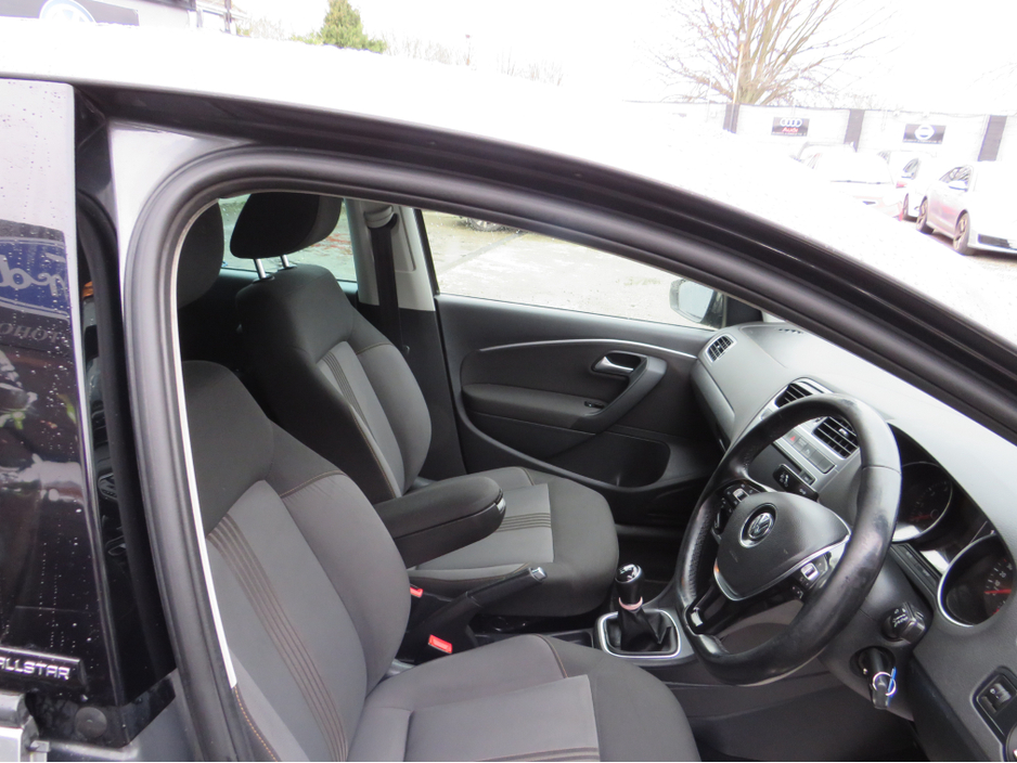 2017 Volkswagen Polo - image 6
