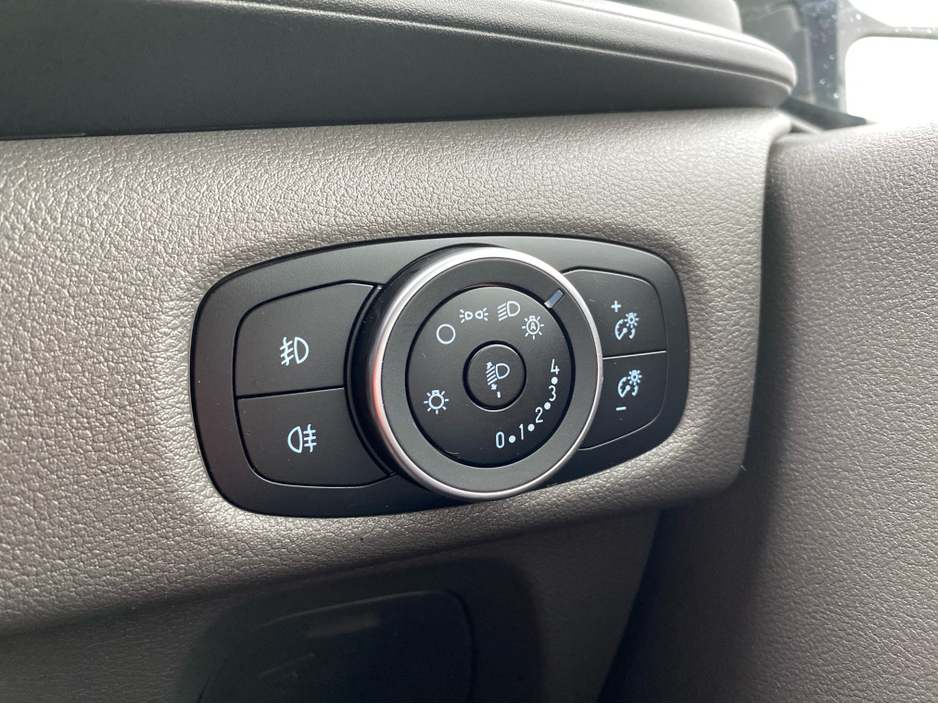 2021 Ford Transit Custom - image 16