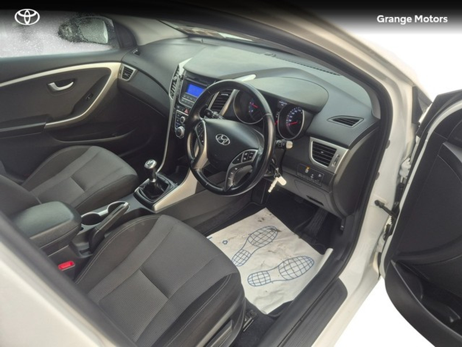 2016 Hyundai i30 1.6 CRDI DELUXE 5DR €11,950