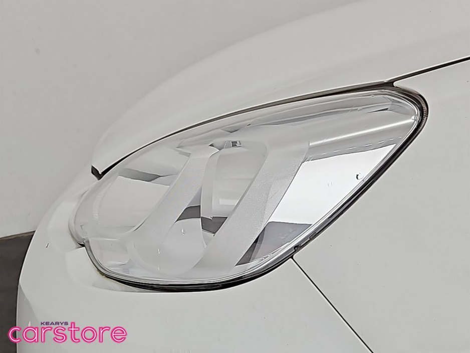 2016 Toyota Aqua - image 17