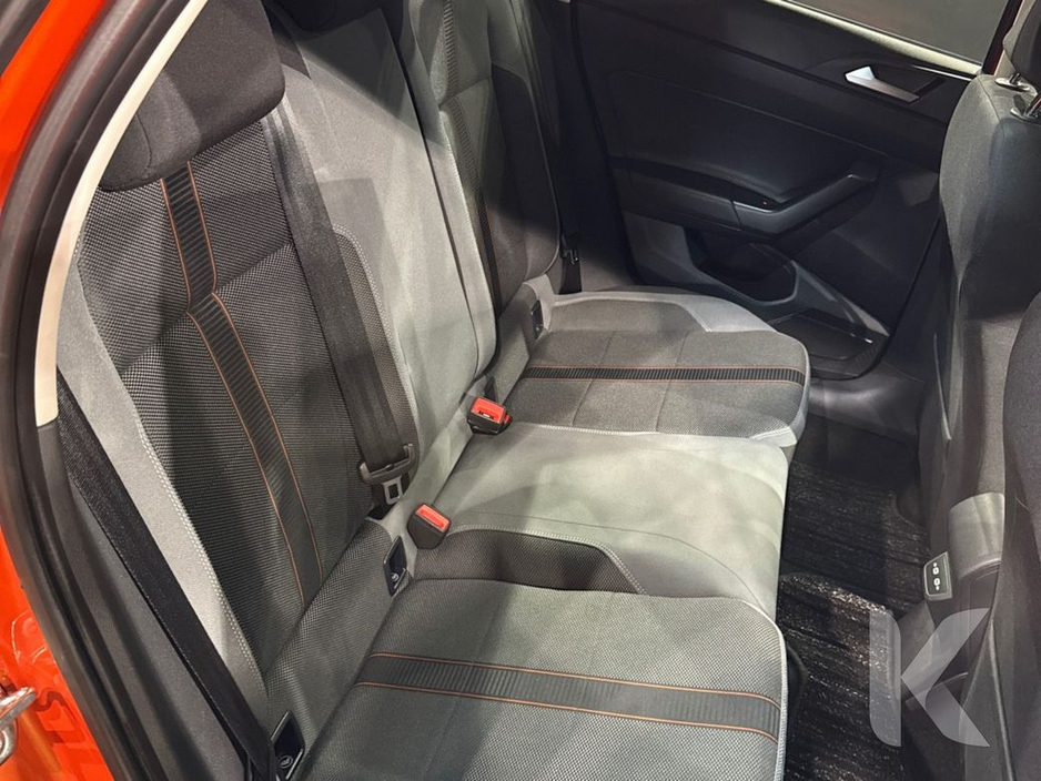 2022 Volkswagen Polo - image 14