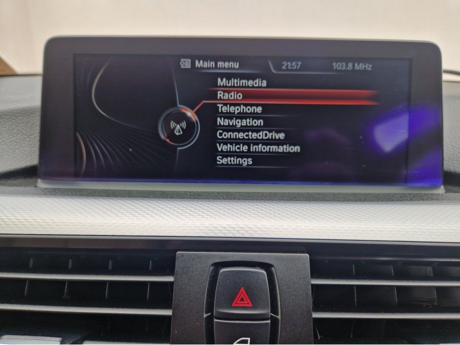 2013 BMW 3 Series - image 34