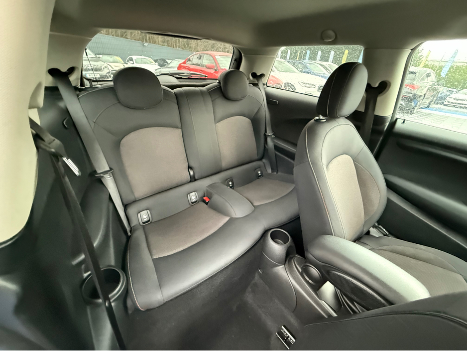 2018 MINI Cooper 1.5 PETROL - MANUAL - 12M WARRANTY - CAR:  1668 €12,950