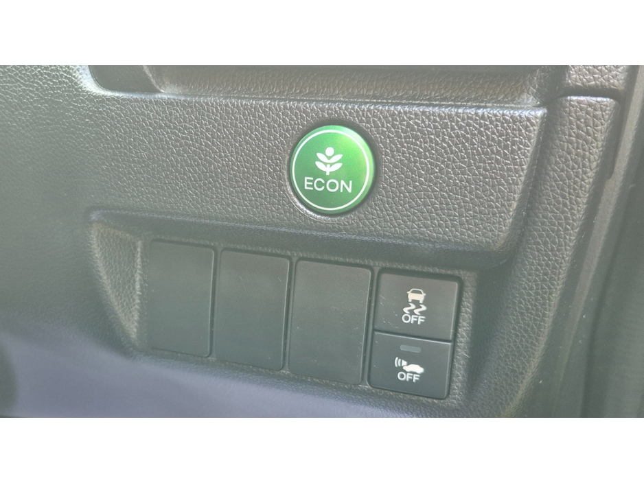 2014 Honda Fit - image 17