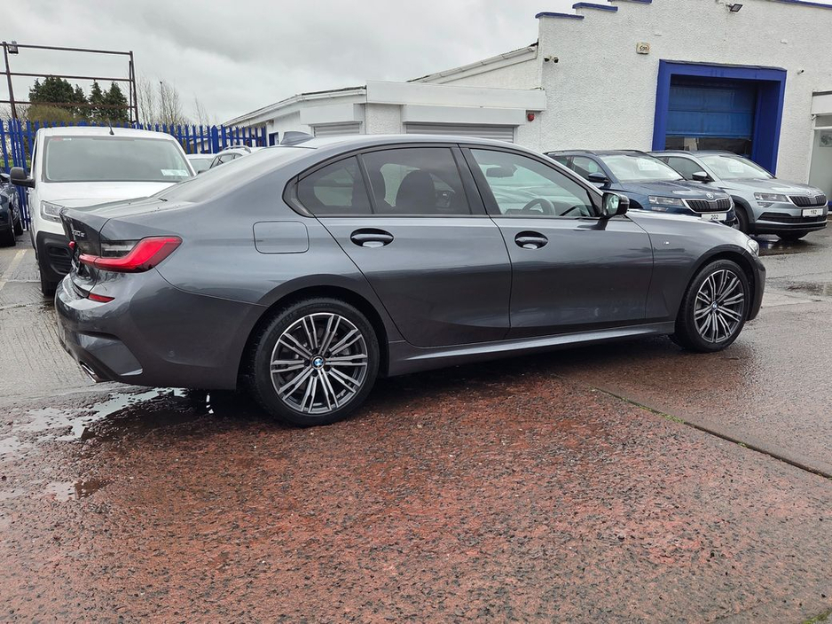 2020 BMW 3 Series - image 8