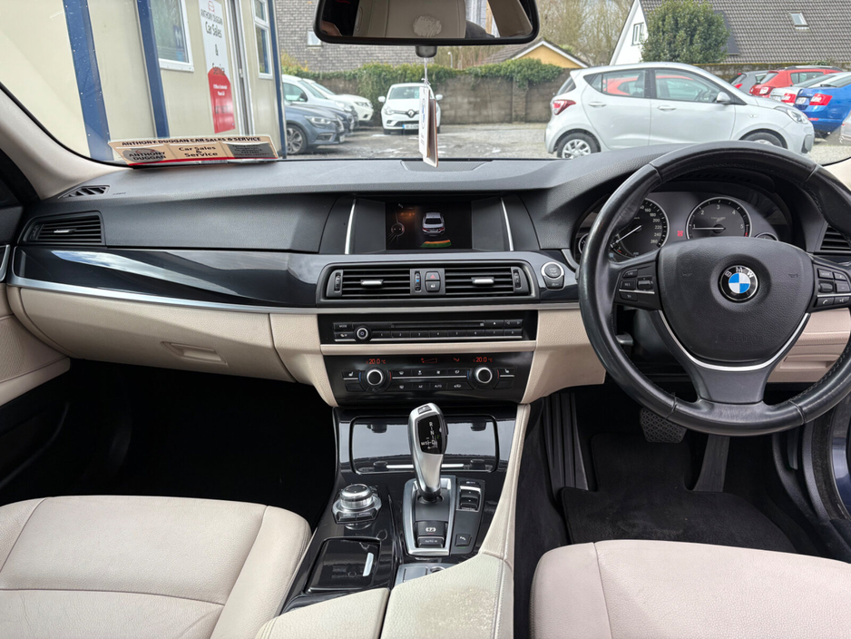 2015 BMW 5 Series - image 12