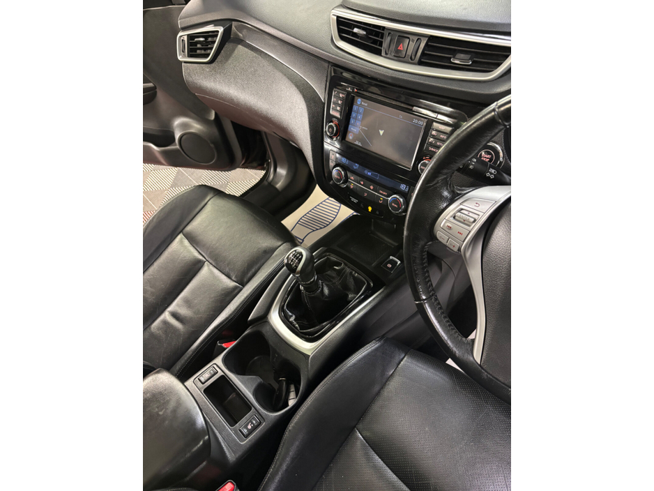 2016 Nissan X-Trail - image 12