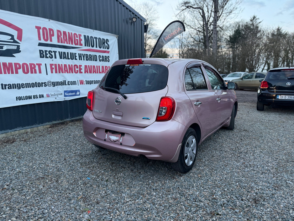 2015 Nissan March - image 6