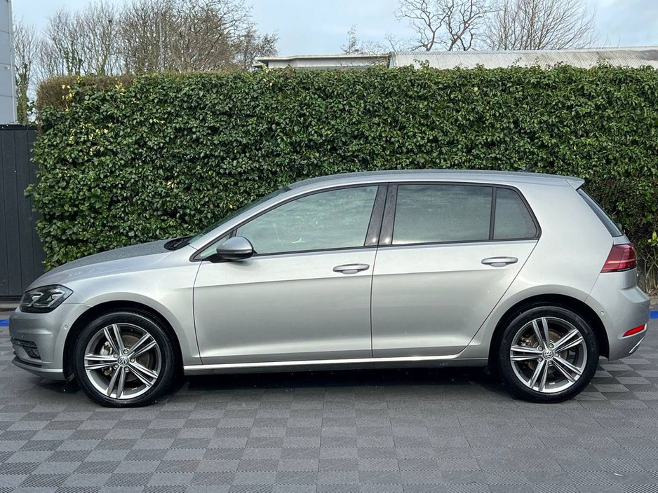 2020 Volkswagen Golf - image 3