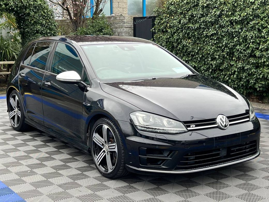 2015 Volkswagen Golf - image 15