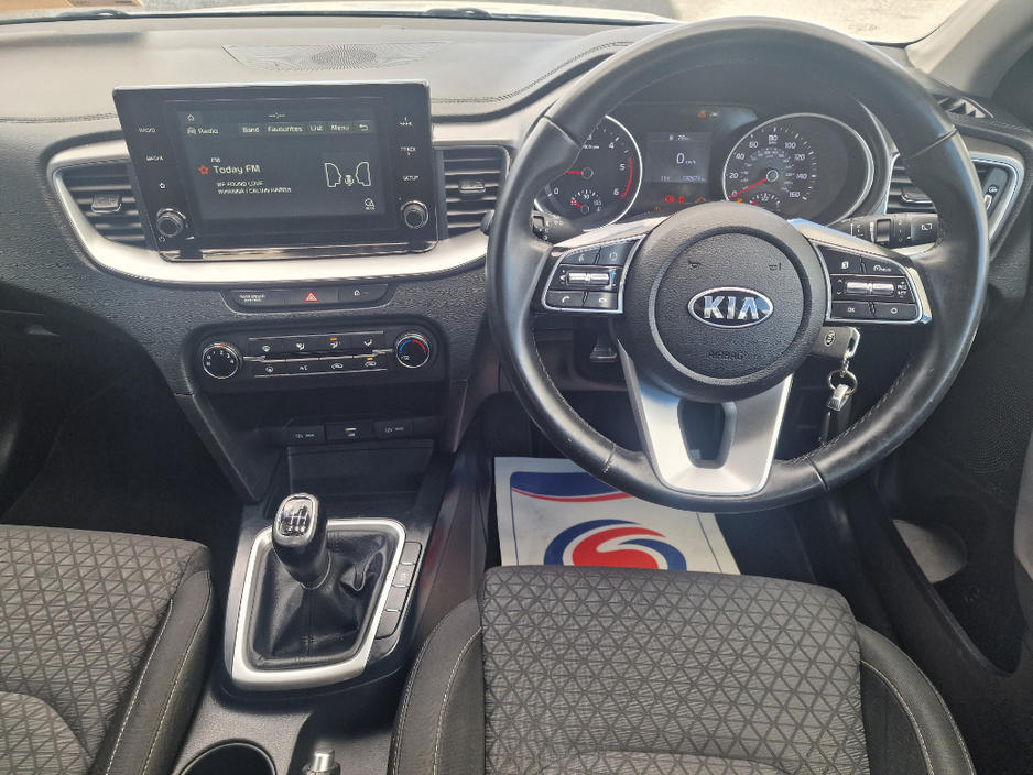 2020 Kia XCeed - image 7