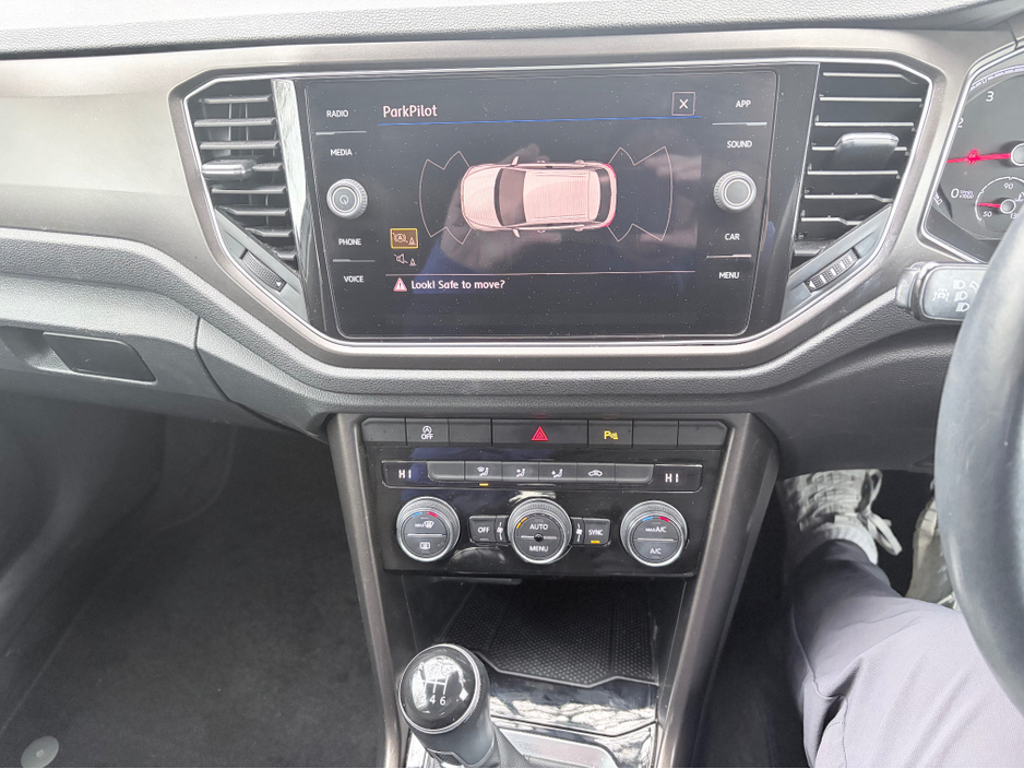 2018 Volkswagen T-Roc DESIGN 1.0 TSI MANUAL 6SPEED FWD 115HP 5DR €16,995