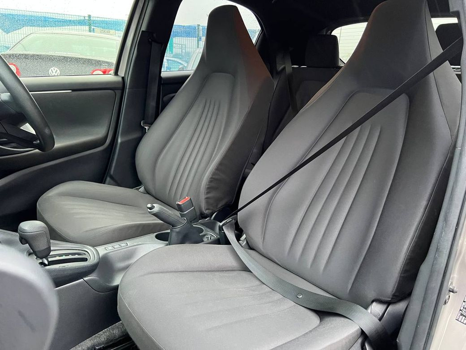 2021 Toyota Yaris 1.5 HYBRID // REVERSE CAMERA // ADAPTIVE CRUISE CONTROL // DIGITAL CLIMATE CONTROL €13,950