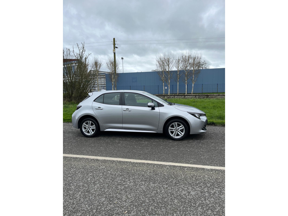 2023 Toyota Corolla - image 4